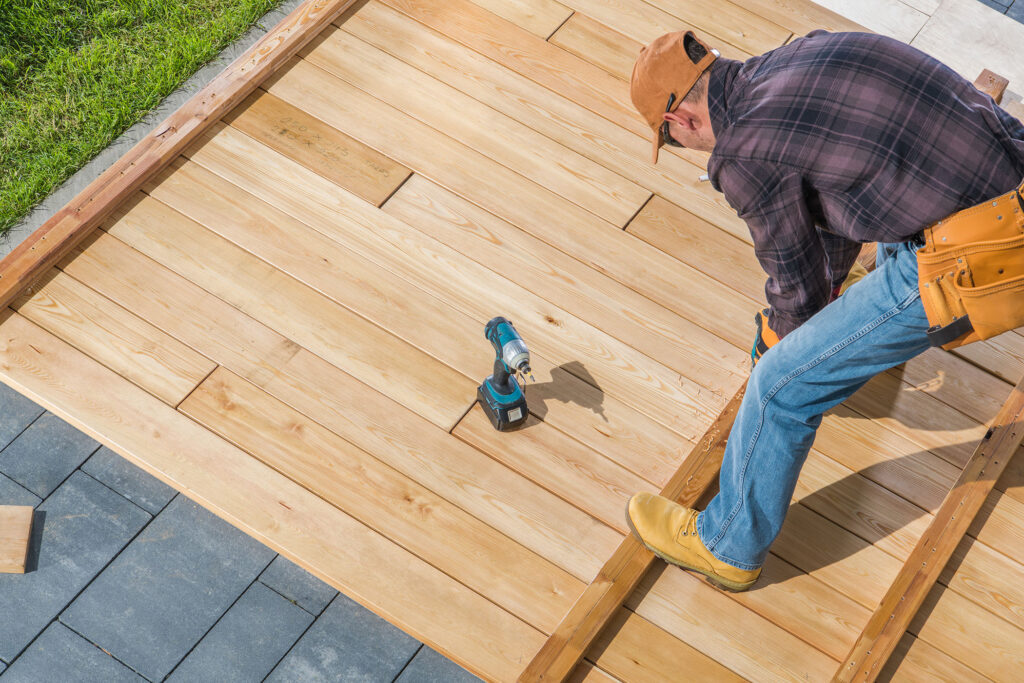 deck construction companies